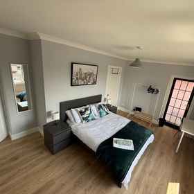 Primary image 1 Musselburgh Luxury Apartment With 3 Bedrooms, East Lothian Hotels
