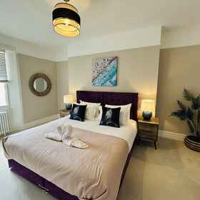 Room 1 Hove Alone 4 By My Getaways, Wise & Prime Personal Training Hove | PT Hotels