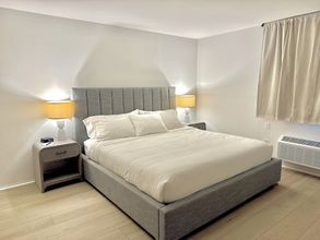 Others 4 Wainscott Woods Retreat