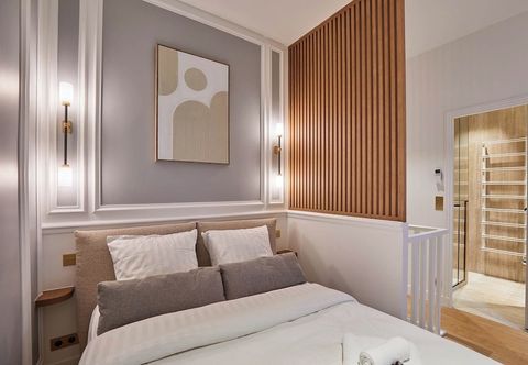 Others Sublim 1bdr AC Arc de Triomphe Champs Elysees by Studio Prestige