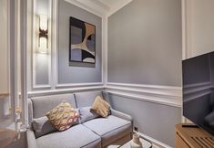 Others 7 Sublim 1bdr AC Arc de Triomphe Champs Elysees by Studio Prestige