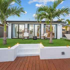 Primary image1熱帶海濱綠洲附按摩浴缸,Patrick J. Meli Park and Community Center飯店