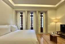 Others Collection 2B in Oporto