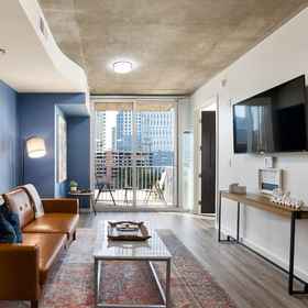 Room 1 Luxury City Center Home, Khách sạn Institute of Paper and Science Technology