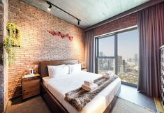 Others 2 PVH - Modern Edgy 1BR - Downtown Views