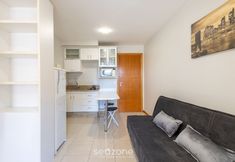 その他 3 Apt With Balcony in a Condo With Pool - Clr0211