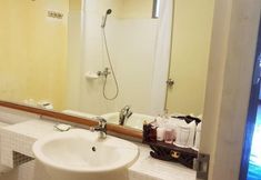 Others 5 Karinthip Village