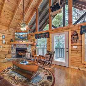 Primary image 1 Catch Me If You Can, Hotel The Island in Pigeon Forge