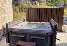 Others 7 Bear Paws Up