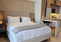 Others 7 w Luxurious Loft w Balcony in Crespo