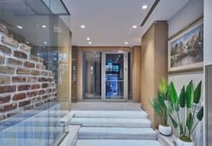 Others 2 Four - G Hotel Premium