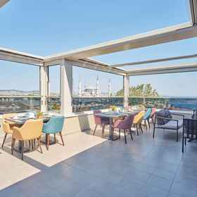 Primary image 1 Four - G Hotel Premium, Khách sạn Full Moon Shoes