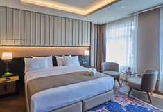 Others 7 Four - G Hotel Premium