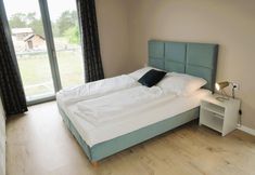 Lainnya 3 Comfortable Holiday Home for 10 People