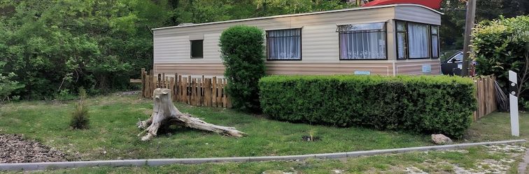 기타 Lakeside Living With Garden