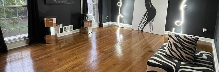 อื่นๆ Southern Collective Sleeps8 Airport-beltline