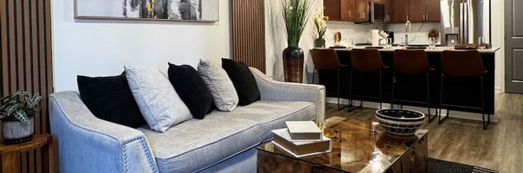 其他 Mid-town Luxury Apt High Rise Gym Pool Parking