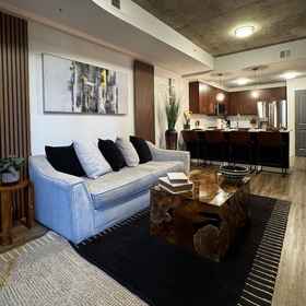 Room 1 Mid-town Luxury Apt High Rise Gym Pool Parking, The Catholic Shrine of the Immaculate Conception Hotels