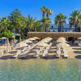 Primary image1Halikarya Hotel & Restaurant Beach,迪贝克利汉飯店