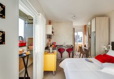 อื่นๆ 2 Well-located and Practical Studio Rme047