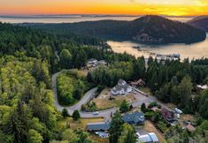 Others 3 Lodge Trails, Hot Tub, Walk to Cornet Bay