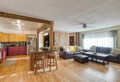 Others 7 Lodge Trails, Hot Tub, Walk to Cornet Bay