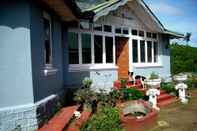 Lainnya Old English Colonial Bungalow