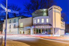 Lain-lain Villa Taaakaryba