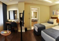 อื่นๆ 6 Veyron Hotels & Spa