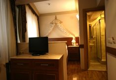 Others 6 Grand Peninsula Hotel