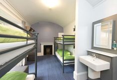 Others 3 YHA Bath - Hostel