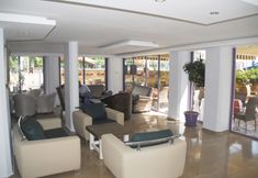 その他 6 Rosella Hotels