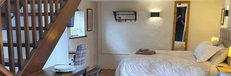 Others The Lower Bell