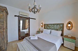 Lain-lain 4 Bay C Hotel