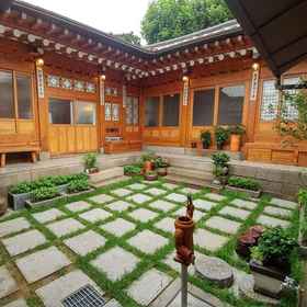 Primary image 1 Sophia Guesthouse, Hotel Dobong Library