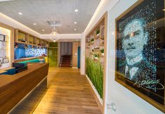 Khác 4 Honeymoon Hotel