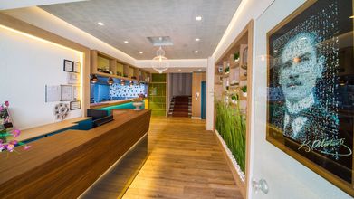 Khác 4 Honeymoon Hotel