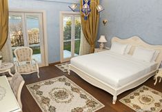 Others 6 Swan Lake Boutique Hotel - Adults Only