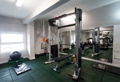 Lain-lain 6 Hotel Cercano