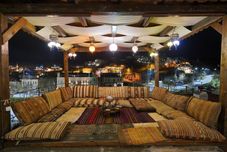 Lainnya Alaturca House