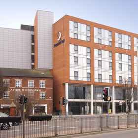 Primary image1Premier Inn Preston Central,Owl and Bird Of Prey Sanctuary飯店