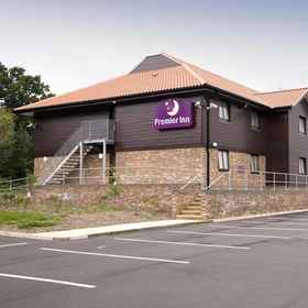 Primary image 1 Premier Inn Chessington, London Hotels