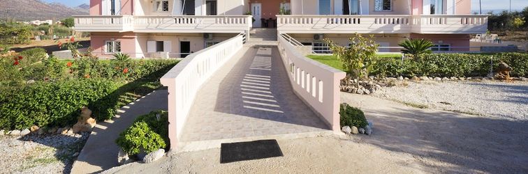 Others Skamagkas G. Apartments