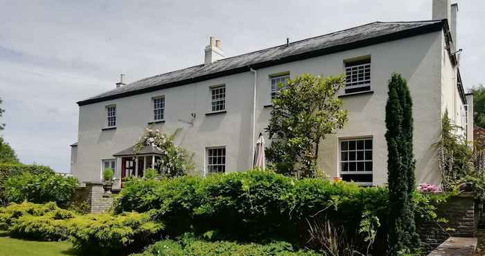 Others Buckley Farmhouse