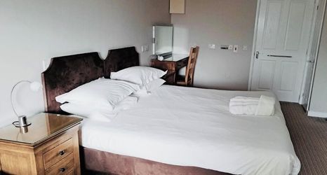 Lain-lain 2 King Arthur's Arms Inn