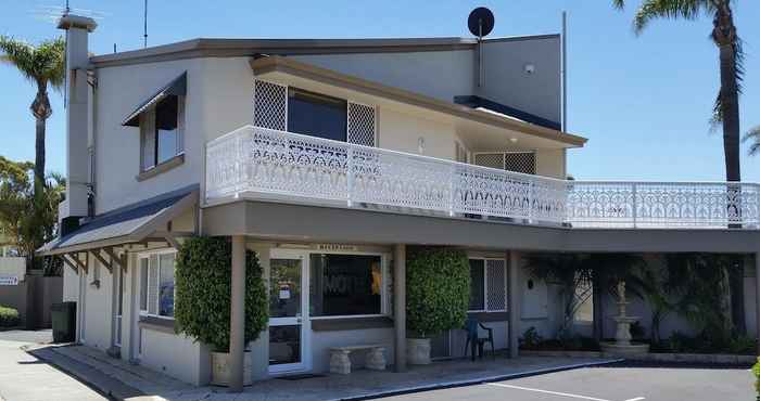 Others Foreshore Motel