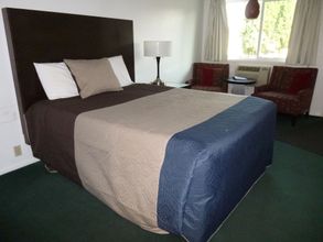 Others 4 Cougar Land Motel