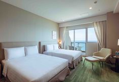 Others 6 H Resort