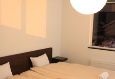 Others 2 Tsuru Apartments