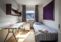 Others 7 LSE Carr-Saunders Hall - Campus Accommodation
